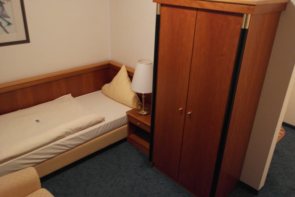 Hotel Jahnhaus Langenfeld  Cameră foto
