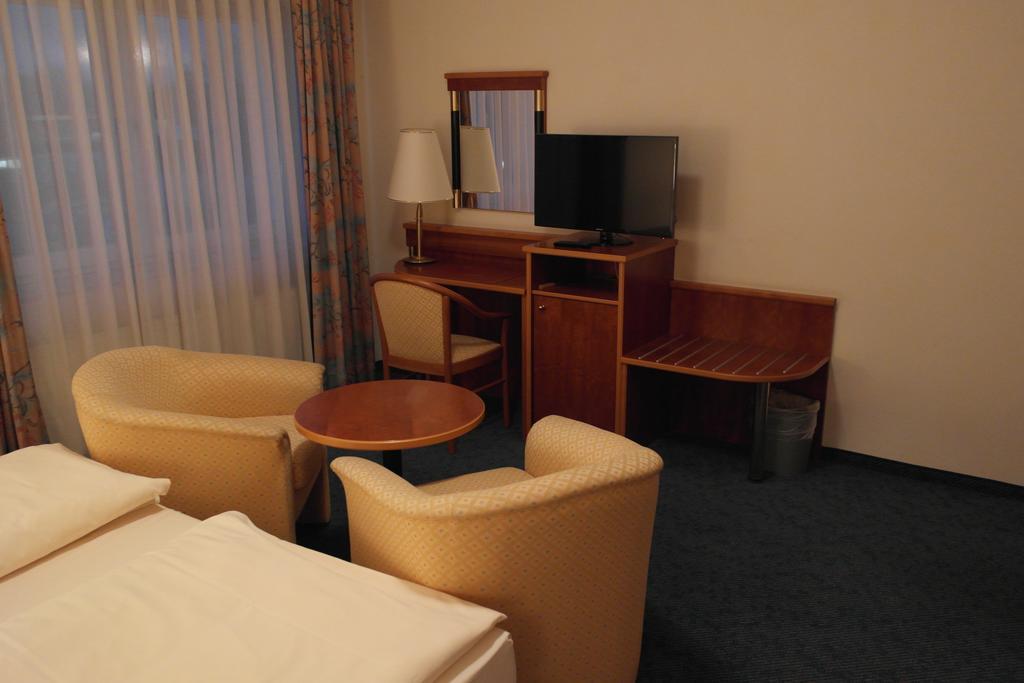 Hotel Jahnhaus Langenfeld  Cameră foto